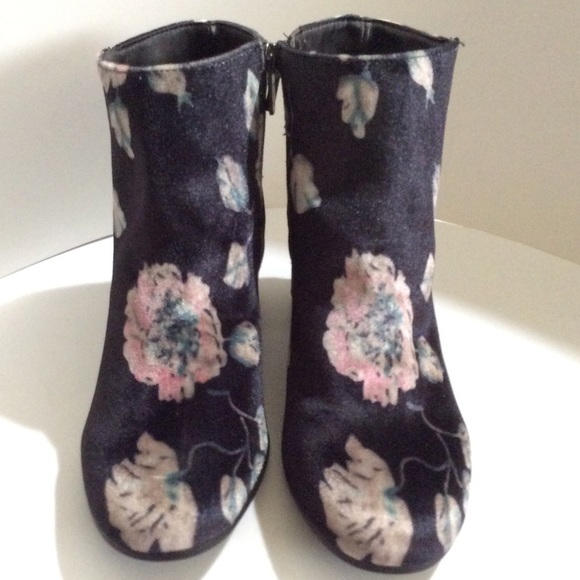 Circus by Sam Edelman floral velvet booties - Picture 3 of 7